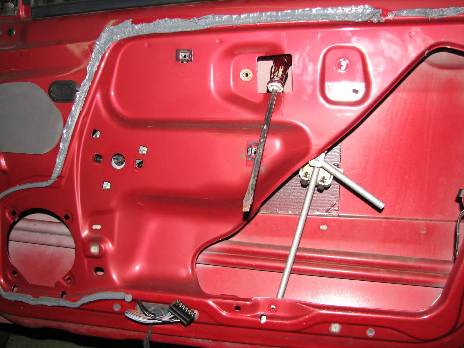 32_passage_leve_vitre_electrique_3.jpg