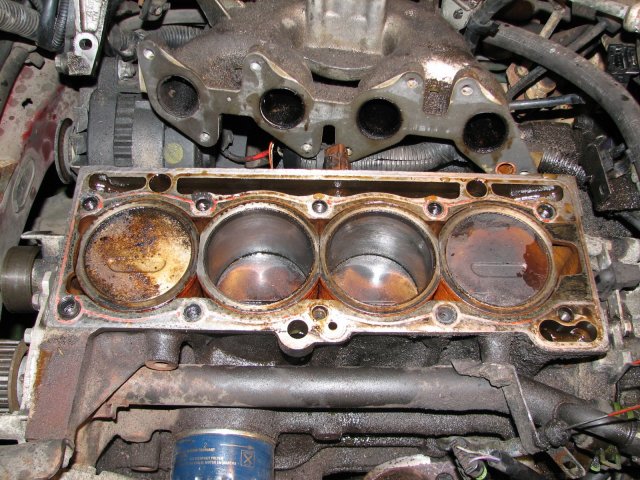 48_bas_moteur.jpg