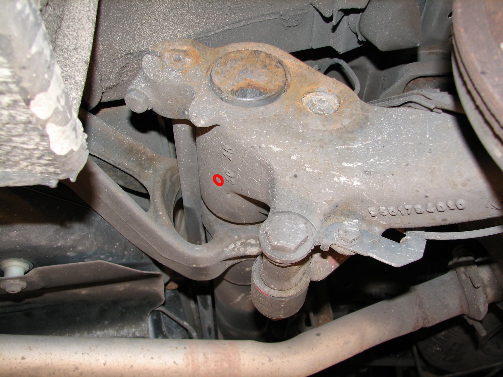 04_bras_suspension_arriere_vu_dessous.jpg