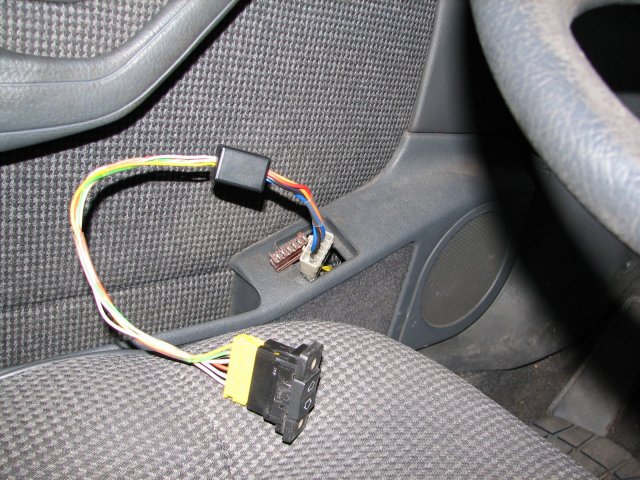 img_1435_branchement_portiere_conducteur.jpg