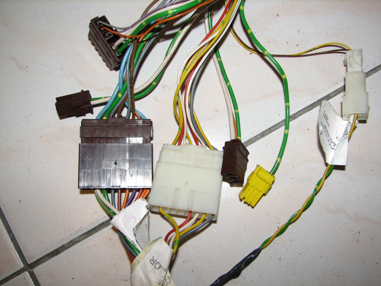 img_1636_connecteurs_pour_ve_ar_console_centrale.jpg