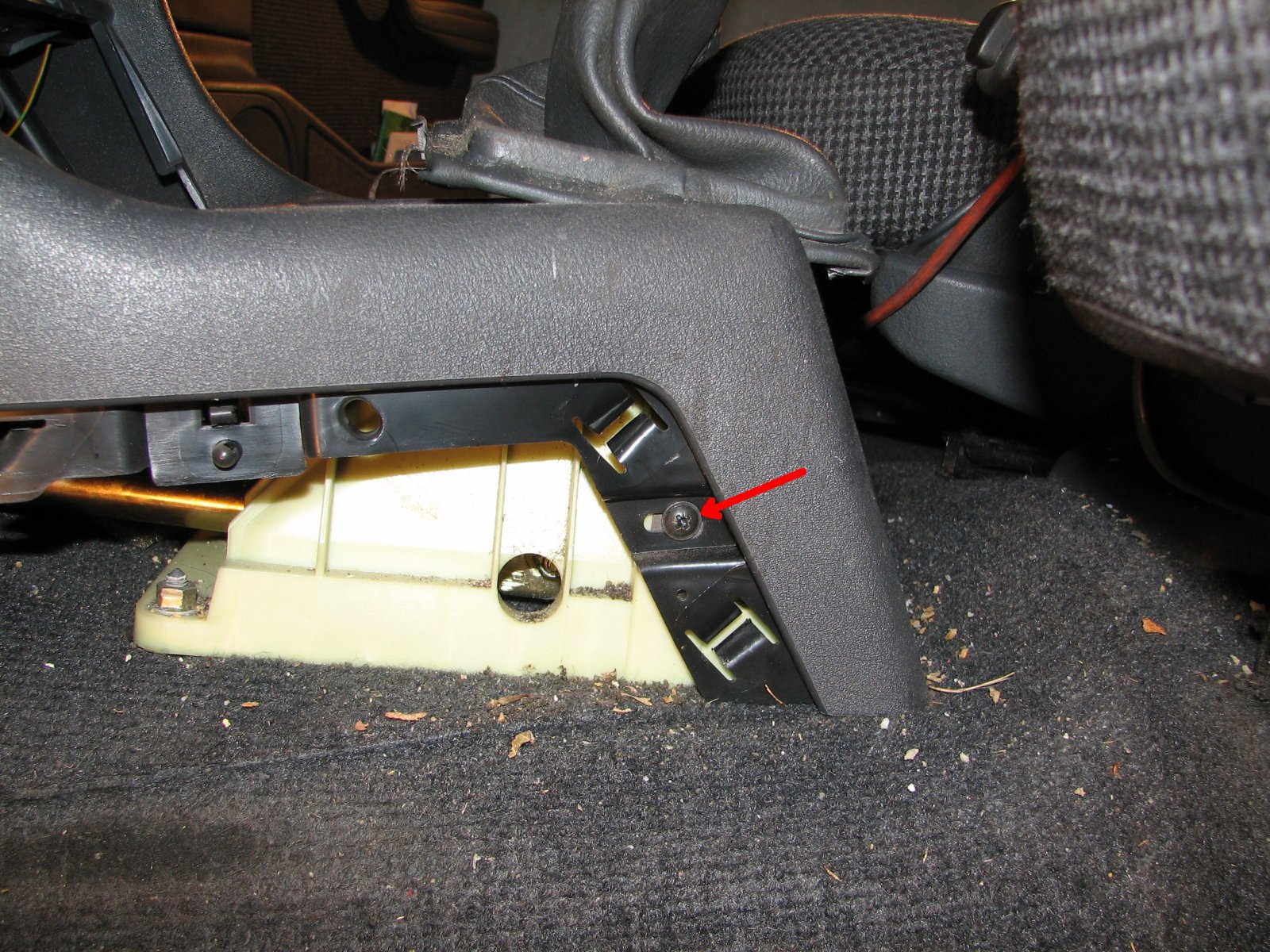 img_1683_devisser_la_console_centrale.jpg