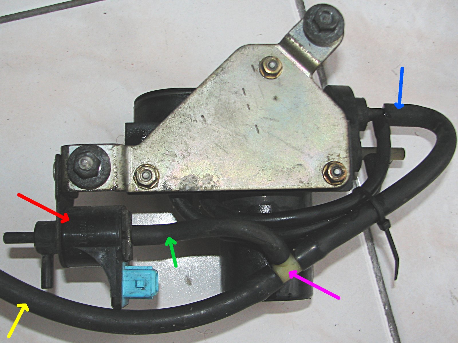 200_assemblage_pompe_a_vide.jpg