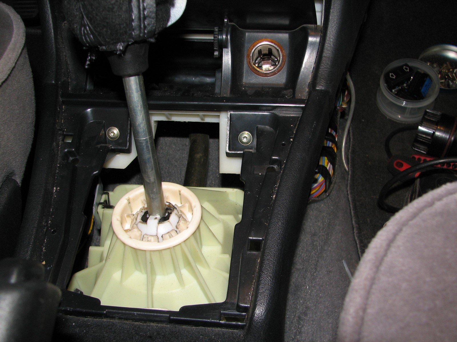 503_demontage_console_centrale.jpg