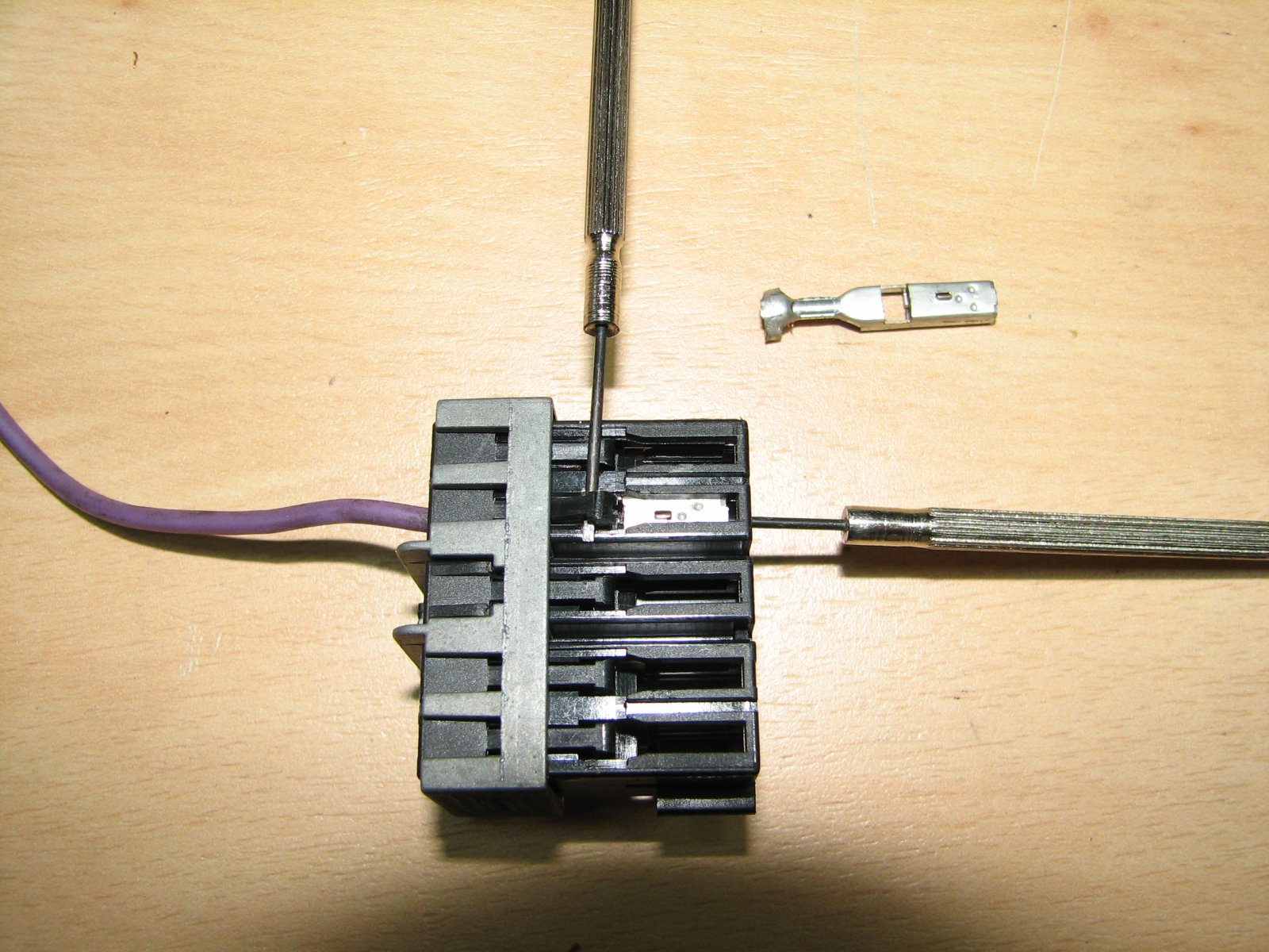 923_connecteur_femelle_2.8mm_nouveau.jpg