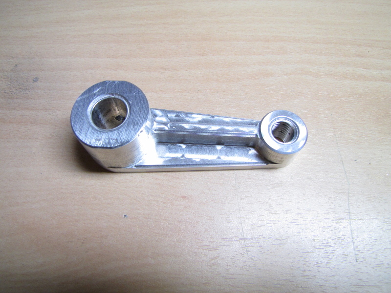 61_presse_table_mortaiser_ebavurage.jpg