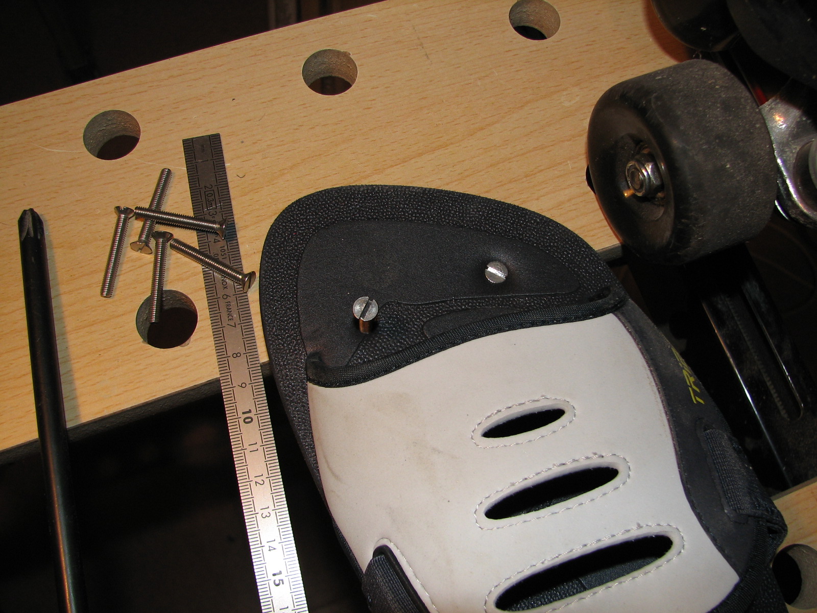 img_0702_vis_de_fixation_du_chausson.jpg